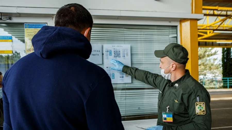 Венгрия возобновила пропуск пассажирских автобусов из Украины