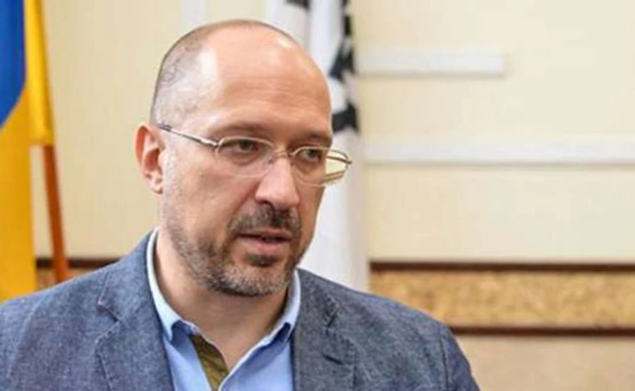 Шмигаль з міністрами прийшов у Раду