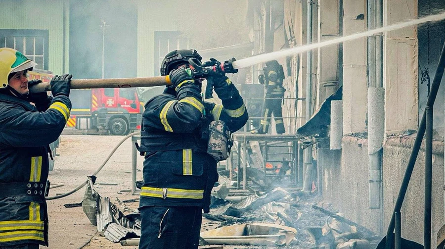 РФ атаковала Тернополь более чем 50 Шахедами, 10 человек пострадали, есть попадания – мэр
