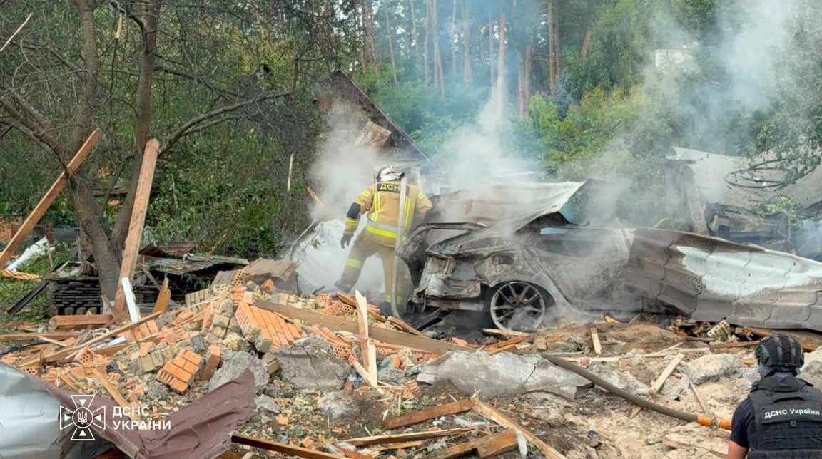 10 загиблих і до 100 поранених через російський удар по полігону на Київщині; відкрито 2 провадження