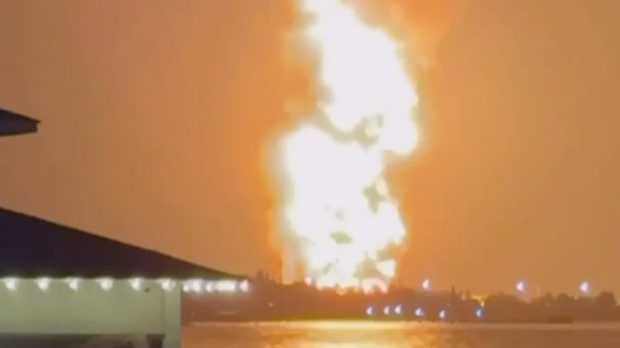 Oil depot in Crimea on fire for fourth day: another tank explodes – videos