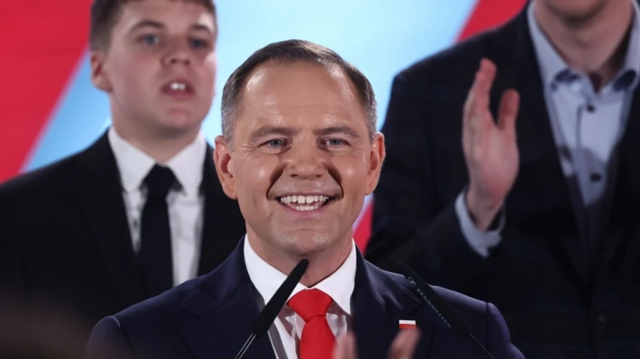 Кароль Навроцкий побеждает на выборах президента Польши