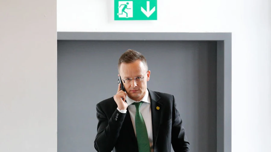 Сійярто приїде на російський Давос, який проігнорували навіть соратники Путіна