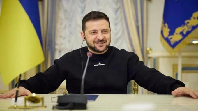 Зеленський про скандальні заяви Берлусконі: можемо надіслати йому горілки