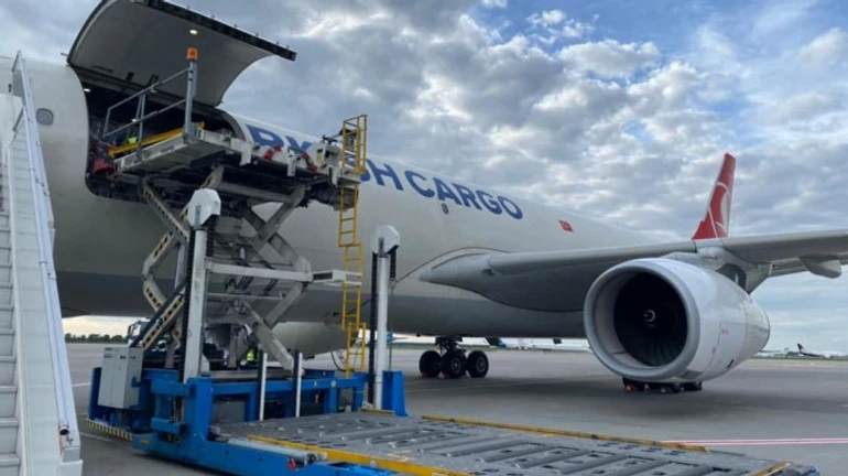 В Україну прибули ще 700 тисяч доз вакцини AstraZeneca