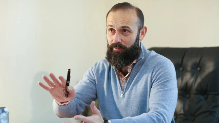 Скандального суддю Ємельянова звільнили 