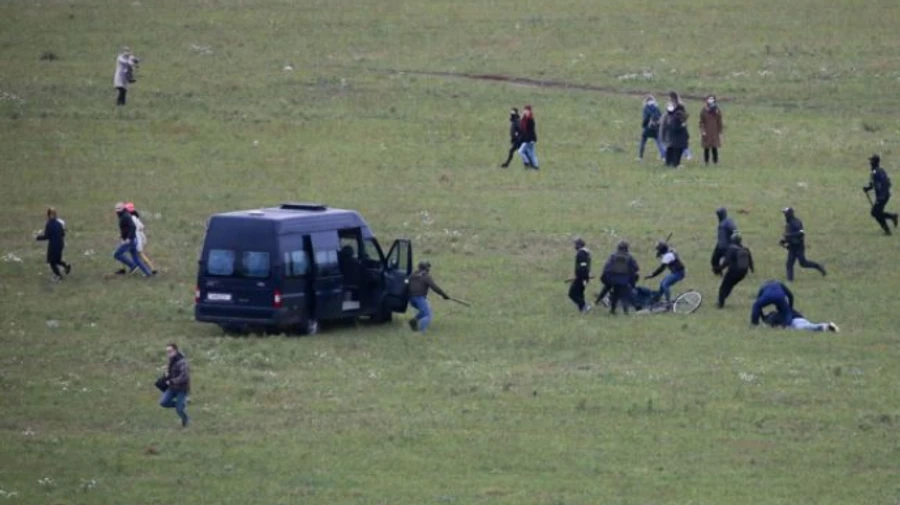 Протесты в Беларуси: власть шьет криминал трем журналистам и еще 2 сотням людей