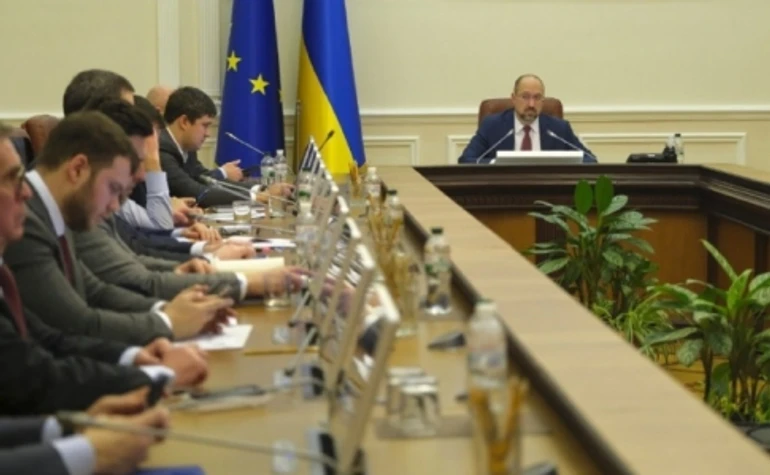 Дивні нові органи влади, доплати медикам за чужий кошт і таки обов'язкове декларування