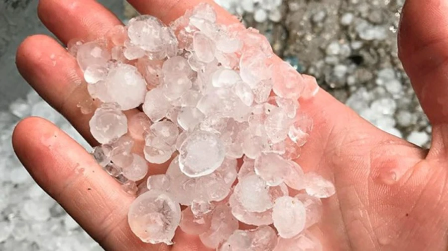 В воскресенье в Украине грозы и жара, возможен град