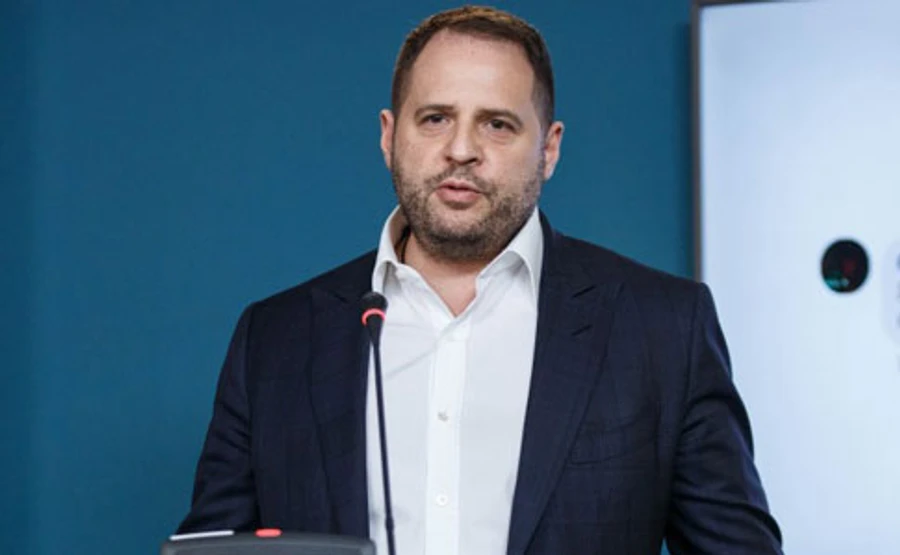 НАЗК взялося за безкоштовний переліт Єрмака з Мінська