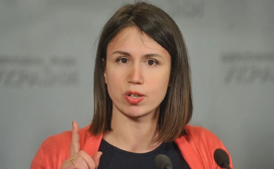 Чорновол: Після допиту в ДБР у вівторок мене повезуть до суду