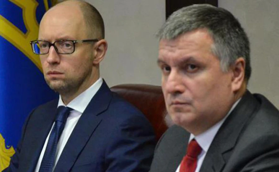 Яценюк та дружина Авакова віддали свої частки Еспресо сину Жеваго