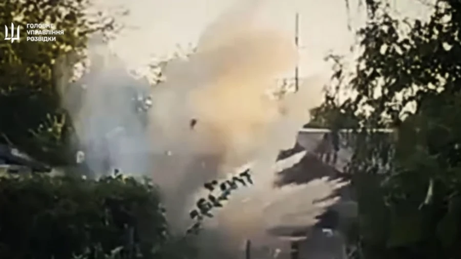 Ukrainian intelligence destroys Russian ammunition storage point in Melitopol – video