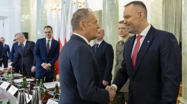 Непотрібні кошти? Чому Польща може залишитися без кредитів ЄС на переозброєння