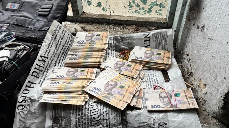 ДБР: Ексвійськовий вимагав півмільйонний відкат із синів загиблого воїна ЗСУ