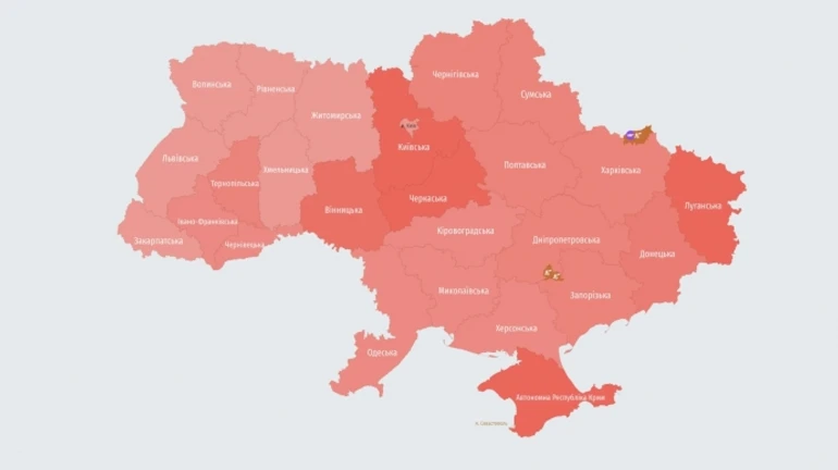 Україна була під масованим ракетним обстрілом: ракети фіксували у низці областей 