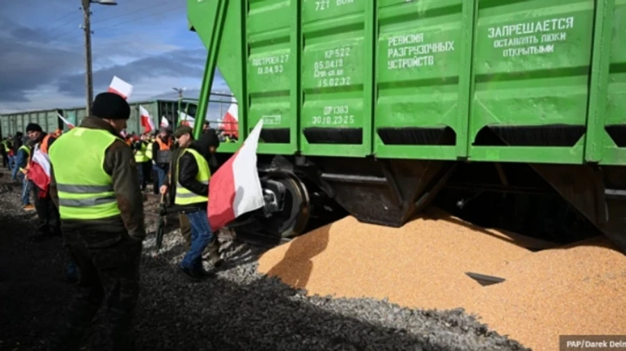 Duda supports government meeting with Ukrainians on border