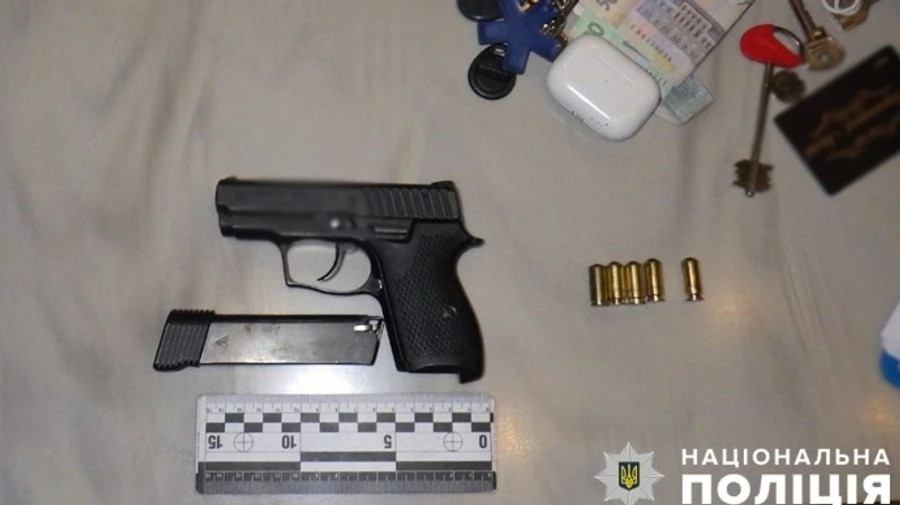 У готелі в Києві сталася стрілянина: поранено чоловіка