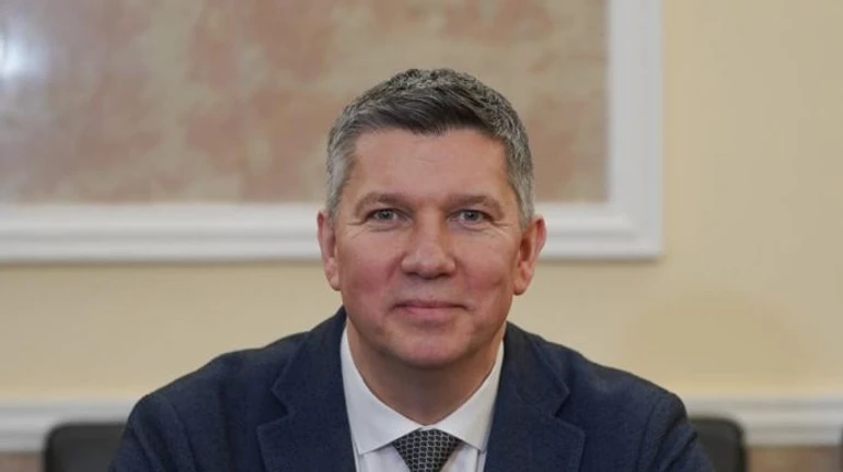 Руководитель Минкульта заявил, что за нетрезвое вождение уже ответил, а авто тестя еще задекларирует