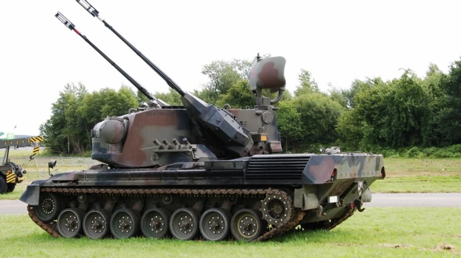 ППО збила над Києвом безпілотник, уламки спричинили пожежу