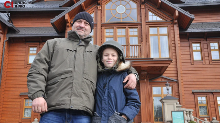 У Межигір'я прилетіло 2 бомби, нині воно – прихисток для жителів довколишніх сіл