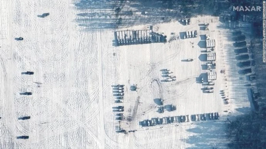 Военная техника в Беларуси подошла на 50 км к границе Украины – снимки