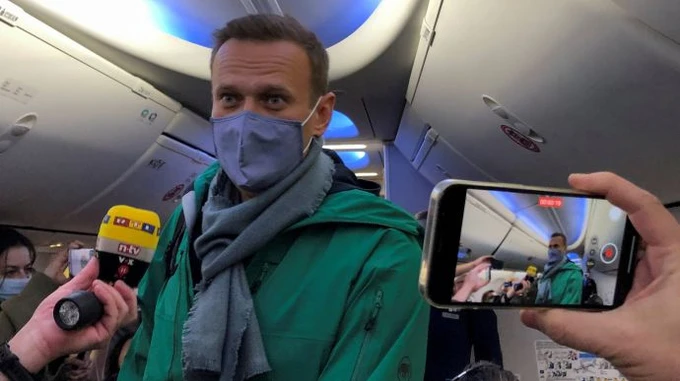 Навальний у СІЗО радіє реакції на його розслідування і уявляє, як Путін тупотить ніжками
