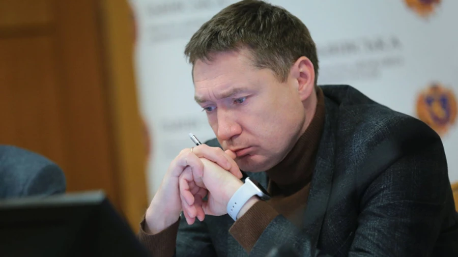 Член Слуги народу закликає керівництво партії відреагувати на санкції США Дубінському