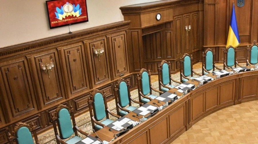 В КС ответили на решение Зеленского об отстранении Тупицкого