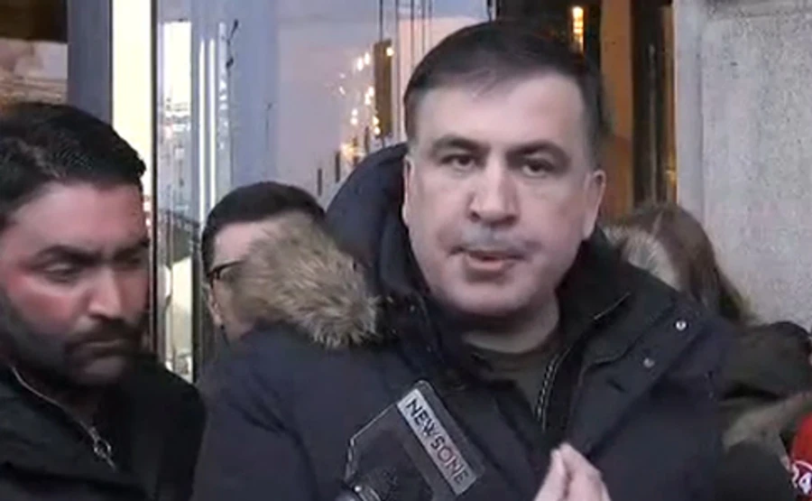 РНС: Саакашвили пробовали задержать в отеле. Павоохранители опровергают