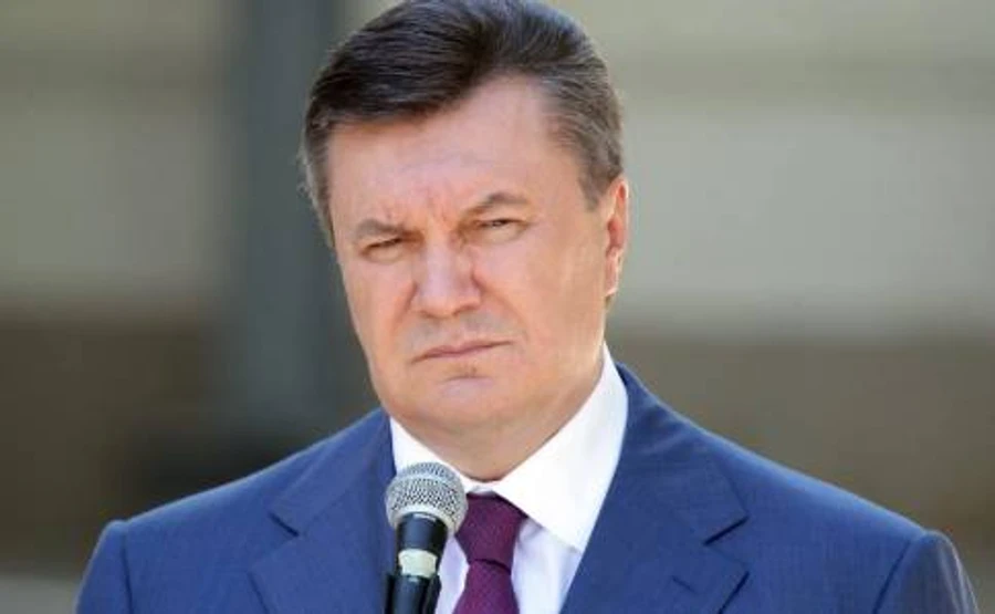 Януковичу разрешили остаться в России еще на год