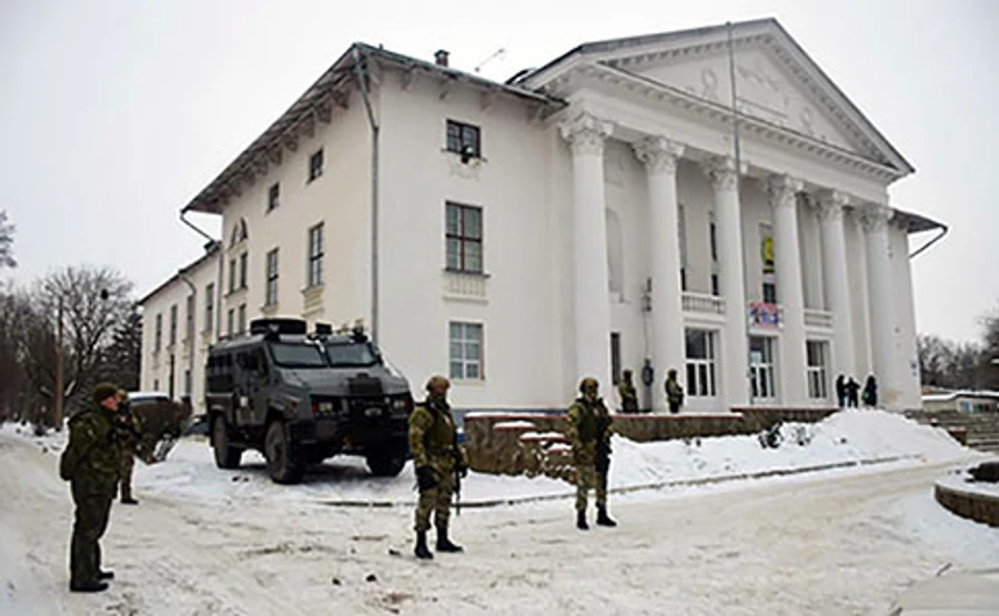 Вибори на Донеччині: на дільниці побилися журналісти з різних областей