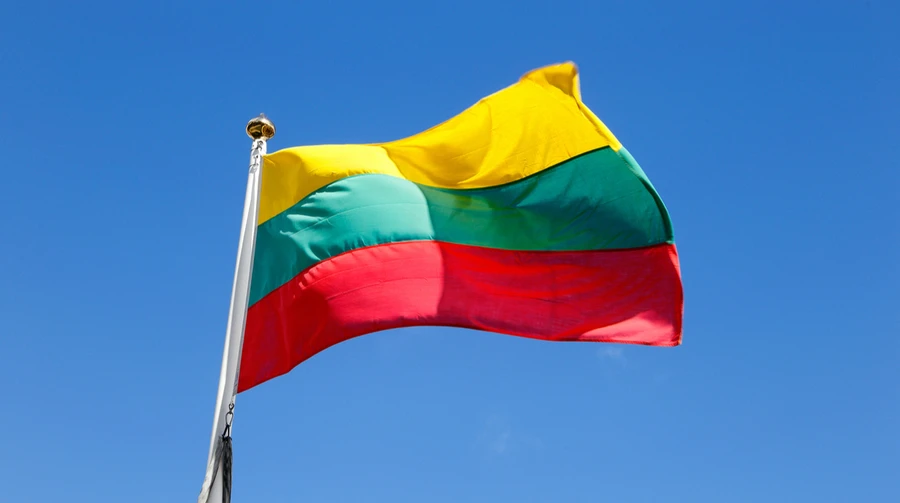 Lithuania builds new defence line along border with Russia and Belarus