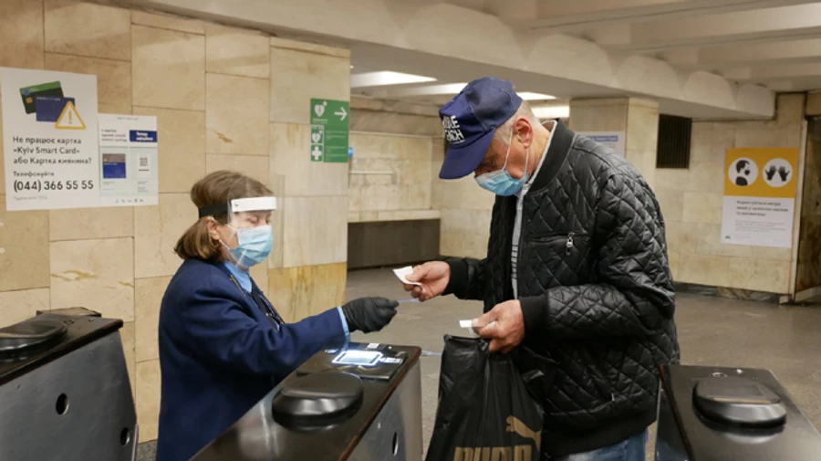 Вакциновані 2 дозами зможуть вільно пересуватися і жити звичним життям – КМДА 