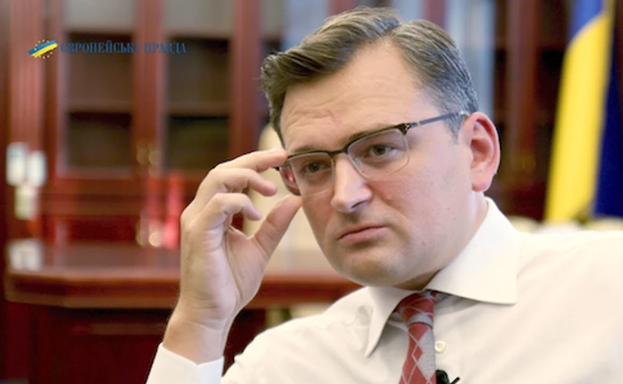 Кулеба та Арахамія вже спростовують заяву про відмову від євроінтеграції