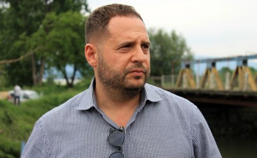 У Зеленського кажуть, що не будуть втручатися у скандал навколо Трампа