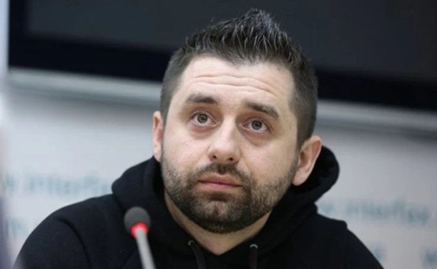 СН использует интеллект Большого брата для слежения за аномалиями в Раде