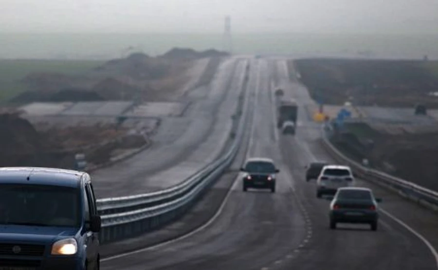 Оккупанты под елочку открыли в Крыму трассу Таврида