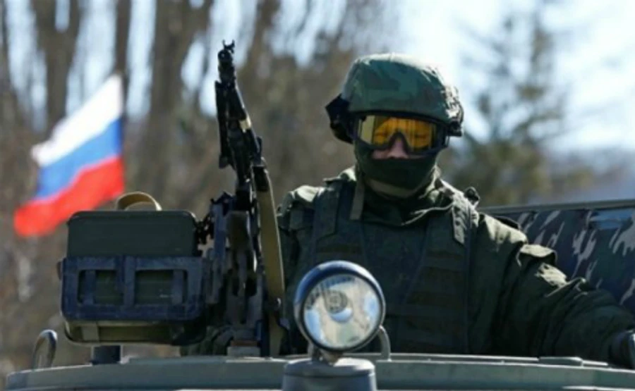 Военное положение должно предотвратить полномасштабное вторжение РФ – Порошенко