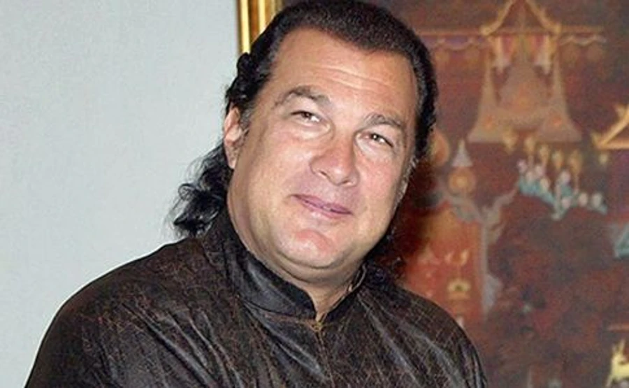 СБУ закрыла въезд в Украину Стивену Сигалу на 5 лет