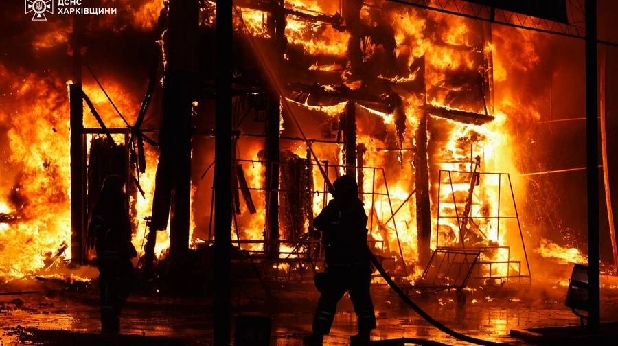 Масований удар РФ по Харкову: горіло Барабашово, до 8 зросла кількість постраждалих
