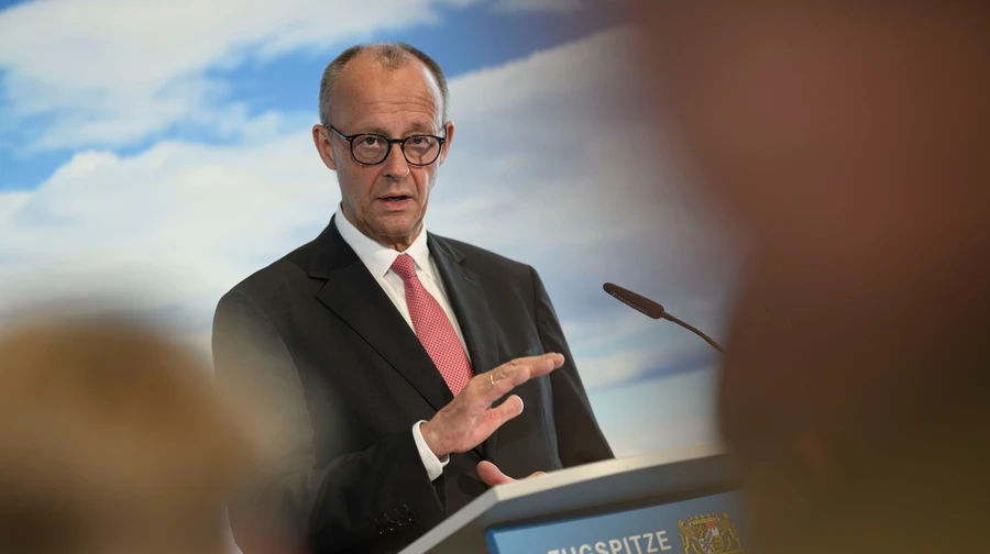 Мерц заявив, що за польотами невідомих дронів може стояти Росія