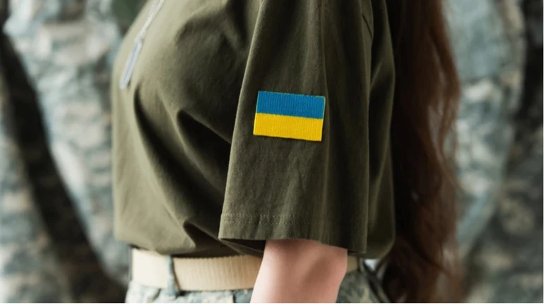 У Міноборони заявили, що повністю забезпечили потреби жінок у війську у польовій формі