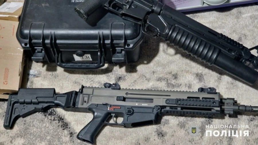 На Буковині затримали організатора незаконного переправлення військовозобов’язаних із арсеналом зброї