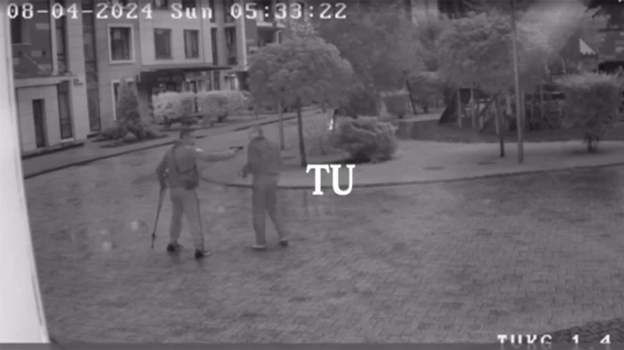 На Печерске военный устроил стрельбу