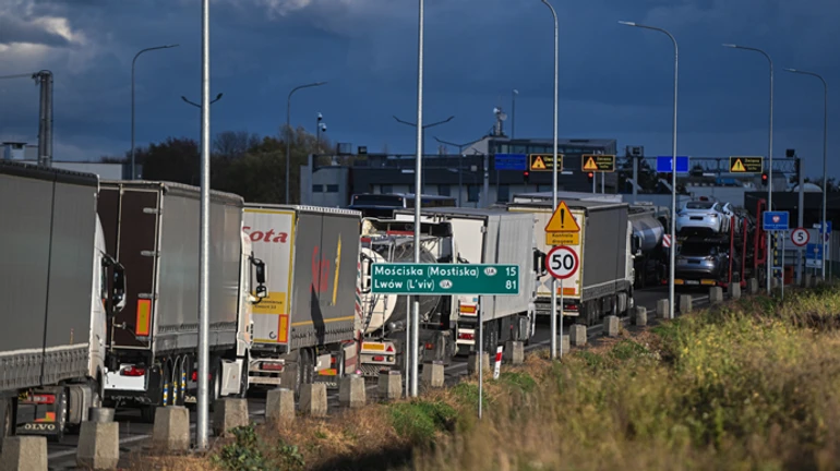 Ukraine will try to persuade Poland to lift its border blockade on Monday 