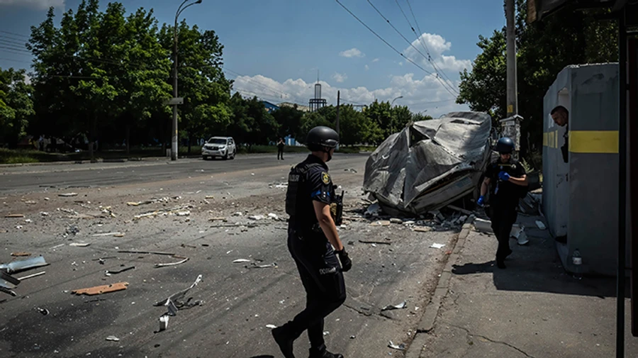 Россияне бьют по 9 областям, держат Луганщину в огненном плену, есть погибшие - ОВА