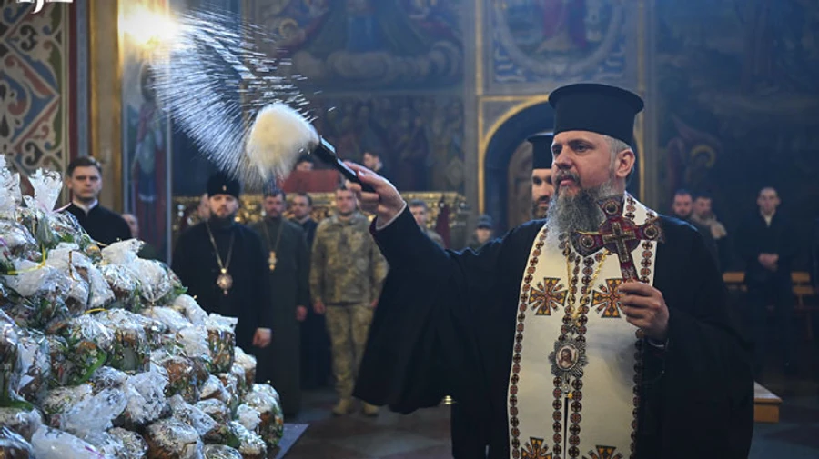 Киевлянам на Пасху разрешили ночевать в церквях