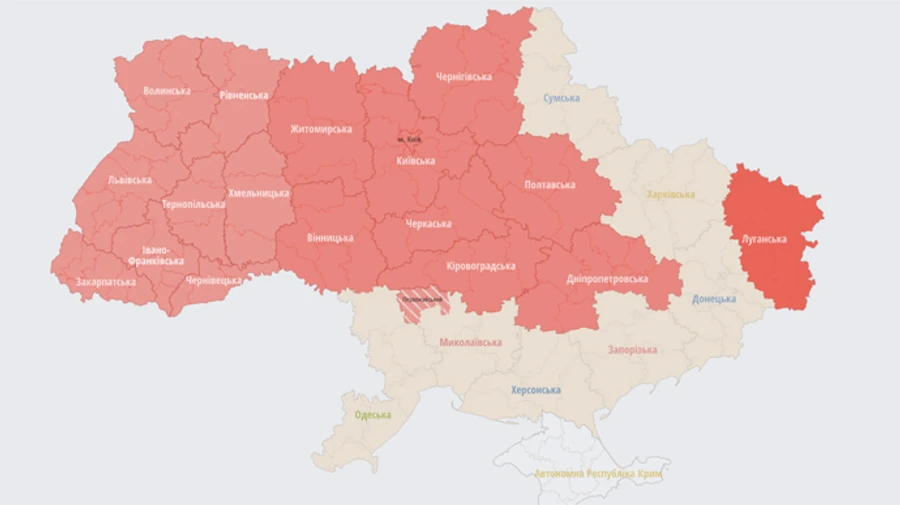 Повітряні тривоги охопили майже всю країну, Рада пішла в укриття 