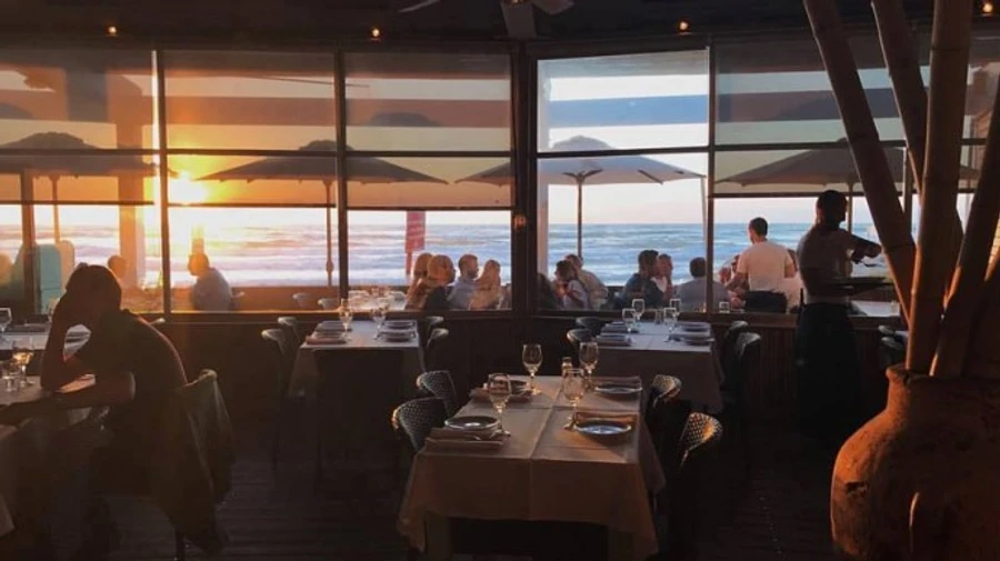 У Ізраїлі послабили карантин, вакциновані громадяни отримали переваги